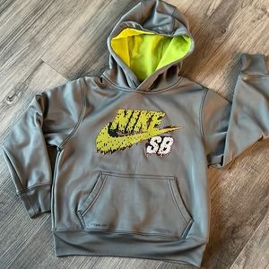 Nike sweatshirt
